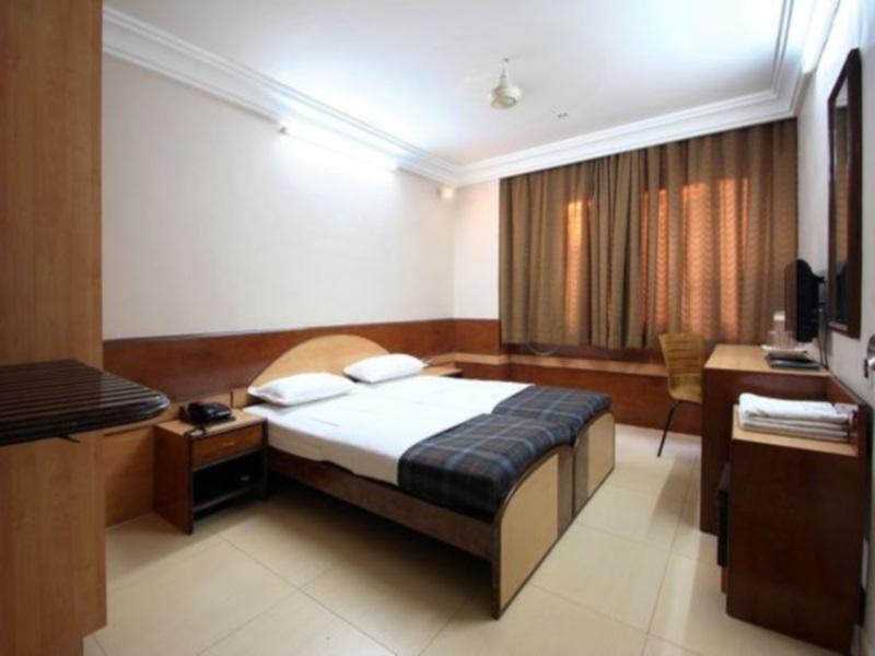 Hotel City Point Dadar Мумбаи Экстерьер фото